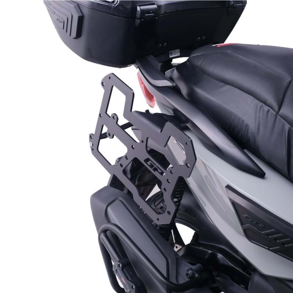 GP KOMPOZİT HONDA FORZA 250 2018-2025 UYUMLU YAN ÇANTA DEMİRİ SİYAH