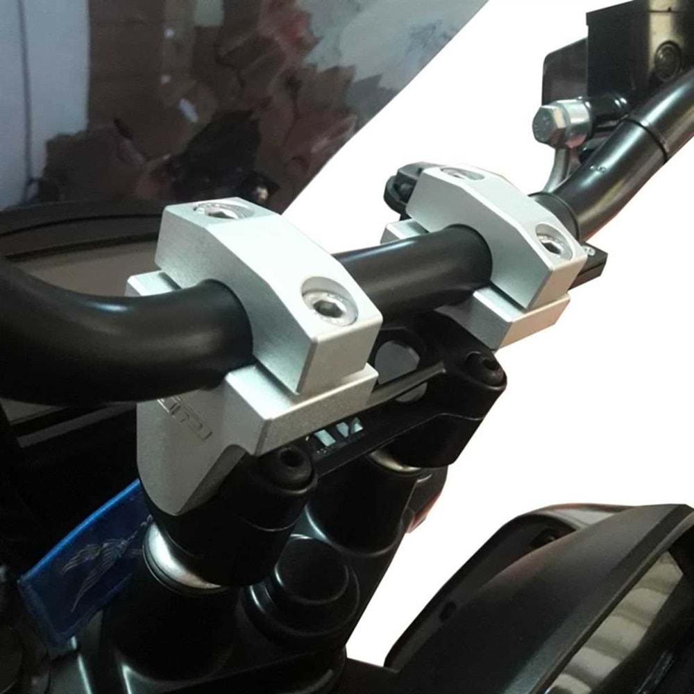 GP KOMPOZİT BAJAJ DOMİNAR 250 / 400 2017-2024 UYUMLU GİDON YÜKSELTME 22MM SİYAH 3.5CM